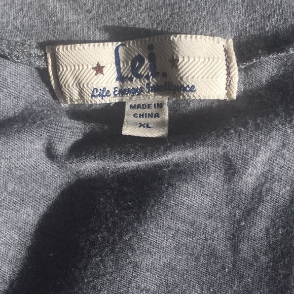 T-shirt - Picture 2 of 2